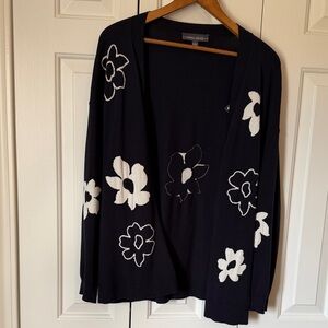 Women's Navy and White Floral Sweater